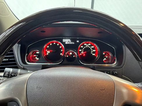 Used 2015 GMC Acadia Denali FWD image 30