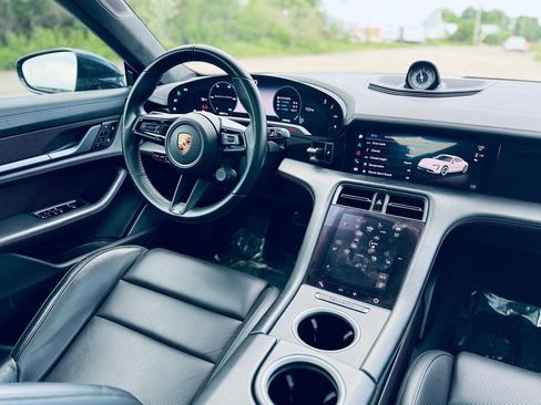 Used 2020 Porsche Taycan Turbo S AWD/4WD image 17