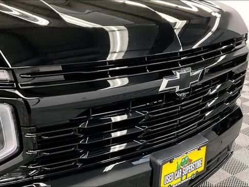 Used 2025 Chevrolet Suburban RST w/ Comfort Package AWD/4WD image 35