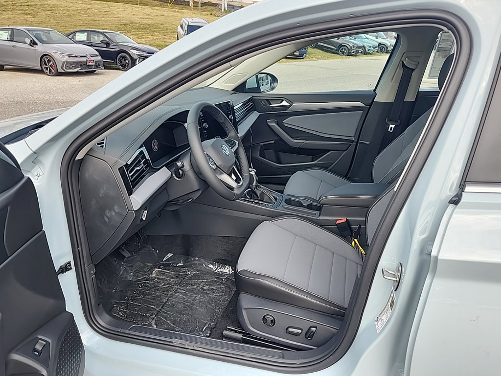 New 2026 Volkswagen Jetta SE FWD image 9