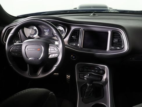 Used 2022 Dodge Challenger R/T w/ Shaker Package image 34