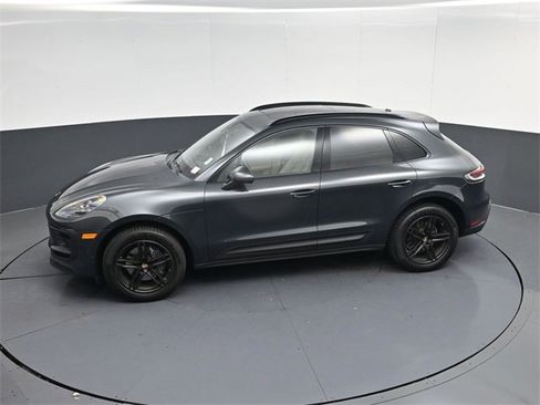 Used 2022 Porsche Macan image 50