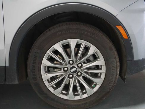 Used 2024 Cadillac XT4 Premium Luxury image 11