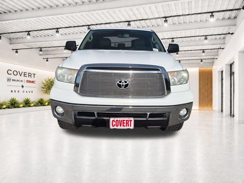 Used 2012 Toyota Tundra 4x4 CrewMax w/ SR5 Pkg image 3