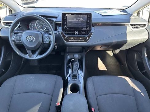 Used 2022 Toyota Corolla LE image 21