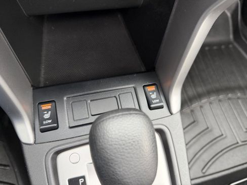 Used 2014 Subaru Forester 2.5i Premium w/ All-Weather Package image 22