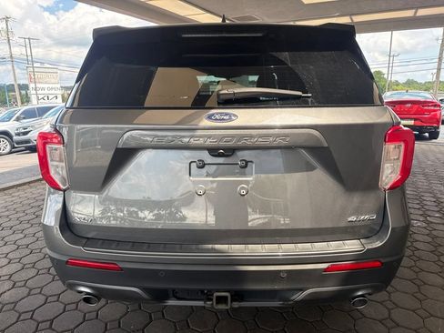 Used 2023 Ford Explorer XLT w/ Equipment Group 202A AWD/4WD image 7