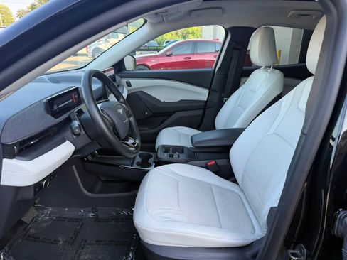 Used 2025 Ford Mustang Mach-E Premium AWD/4WD image 15