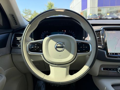 Certified 2024 Volvo XC90 B6 Ultimate w/ Lounge Package AWD/4WD image 17