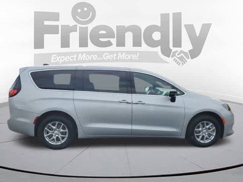 New 2026 Chrysler Voyager LX image 6
