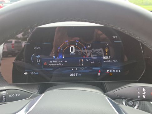 Used 2025 Chevrolet Equinox LT FWD image 28