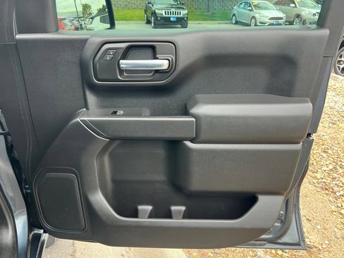 Used 2020 Chevrolet Silverado 1500 Custom Trail Boss w/ Custom Convenience Package AWD/4WD image 25