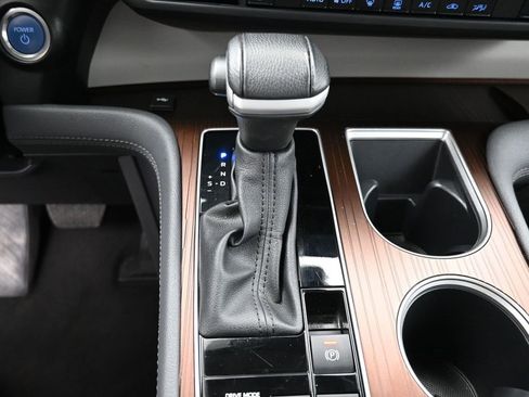 Certified 2024 Toyota Sienna XLE image 24