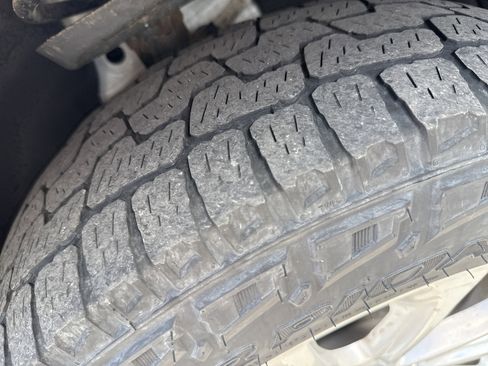 Used 2021 Chevrolet Equinox LS w/ LS Convenience Package image 10