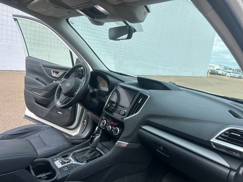 Used 2020 Subaru Forester Limited w/ Popular Package #3 image 18