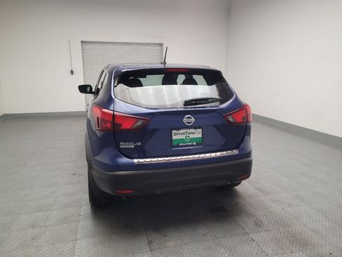 Used 2018 Nissan Rogue Sport S w/ S Appearance Package FWD image 6