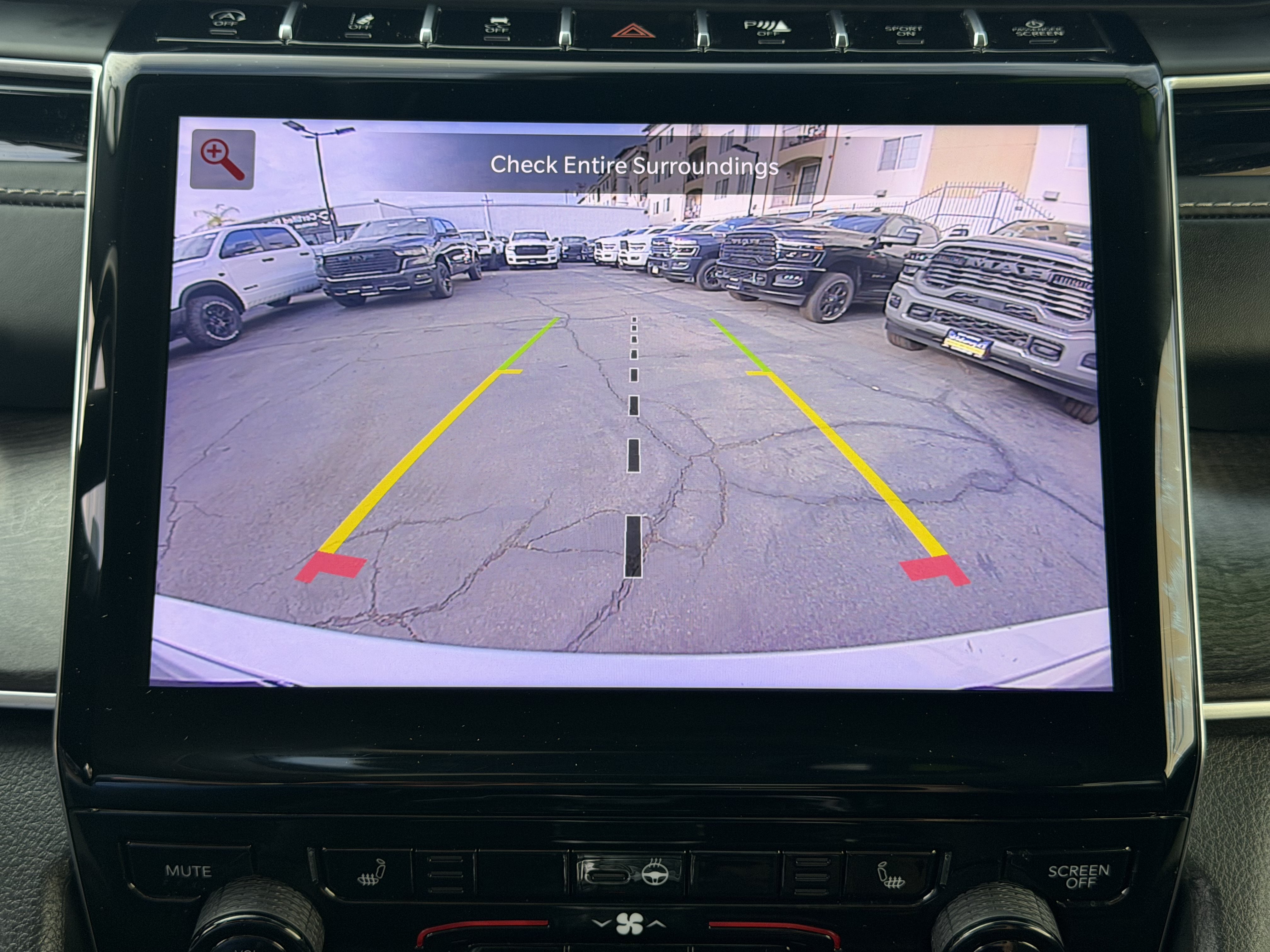 Used 2022 Jeep Grand Cherokee Limited RWD image 35