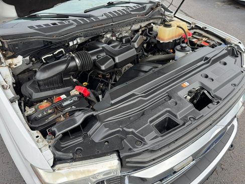 Used 2017 Ford F250 XLT AWD/4WD image 22