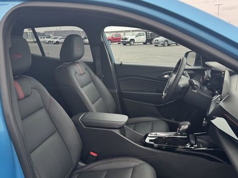 New 2025 Chevrolet Trax RS w/ Sunroof Package image 19