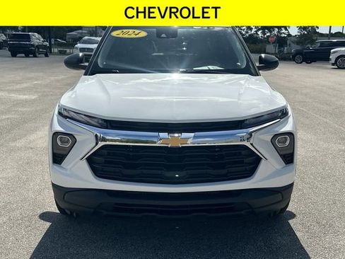 Used 2024 Chevrolet TrailBlazer LS w/ LS Convenience Package FWD image 5