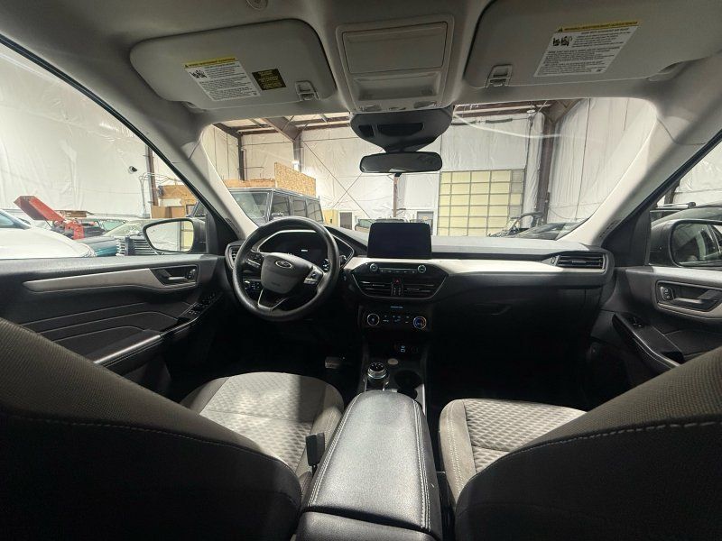 Used 2022 Ford Escape SE FWD image 12