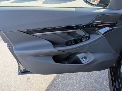 New 2026 BMW 530i w/ M Sport Package image 11