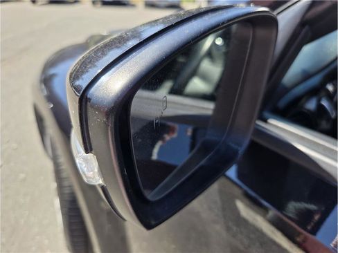 Used 2019 Volkswagen Beetle 2.0T S FWD image 13