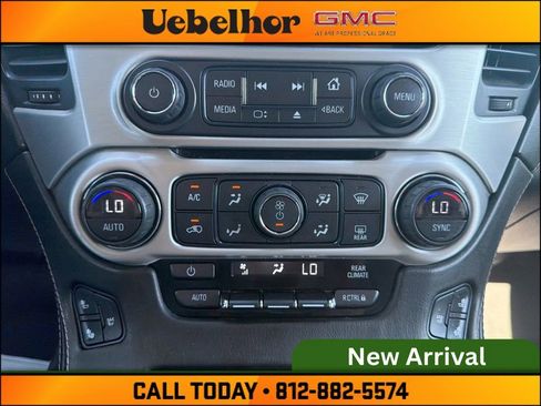 Used 2015 GMC Yukon SLT w/ HD Trailering Package AWD/4WD image 29