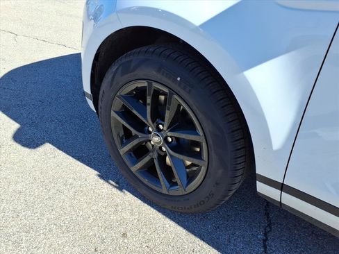 New 2026 Land Rover Range Rover Evoque S image 9