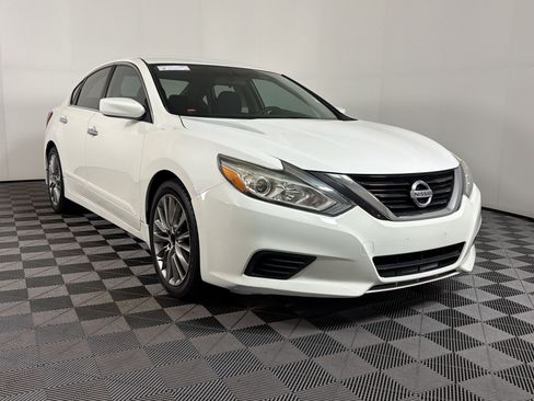Used 2018 Nissan Altima 2.5 S FWD image 18