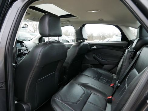 Used 2017 Ford Focus Titanium FWD image 16