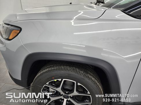 New 2026 Jeep Compass Limited w/ Sun, Sound & Navigation Group AWD/4WD image 32