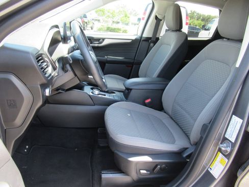 Used 2022 Ford Escape SE w/ Convenience Package FWD image 18