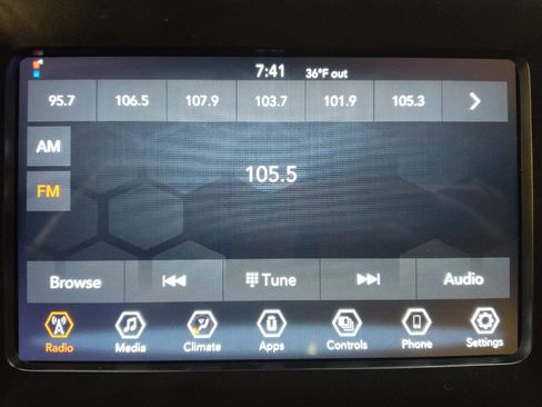 Used 2021 Jeep Cherokee Latitude w/ Mobile Office Group image 25