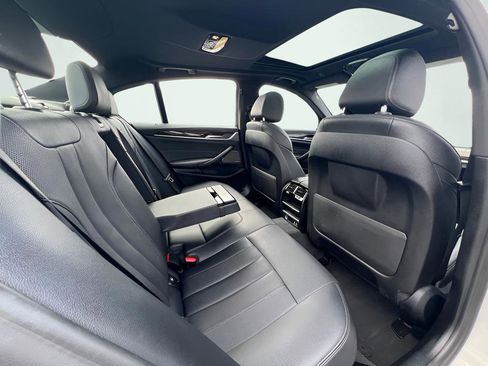 Used 2023 BMW 530e xDrive 530e iPerformance image 24