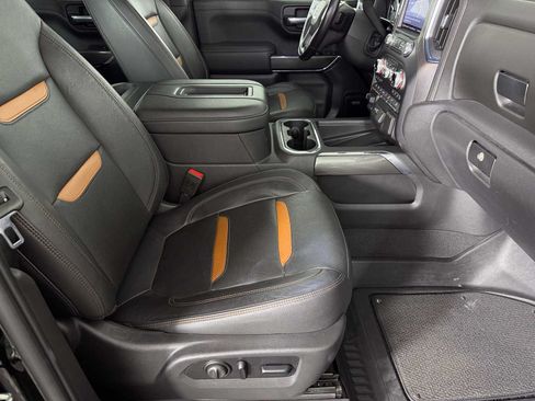 Used 2021 GMC Sierra 1500 AT4 w/ AT4 Value Package AWD/4WD image 11