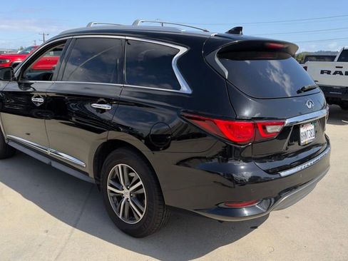 Used 2019 INFINITI QX60 Luxe w/ Essential Package FWD image 5