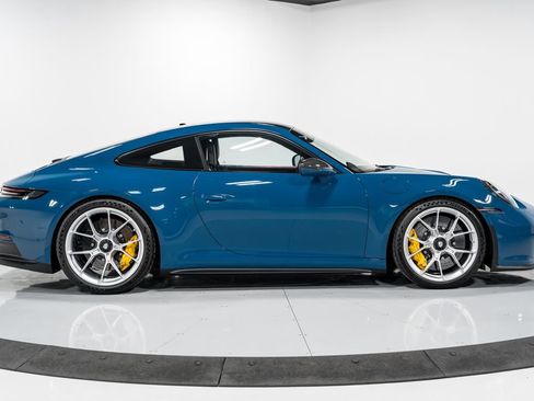 Used 2022 Porsche 911 GT3 RWD image 2