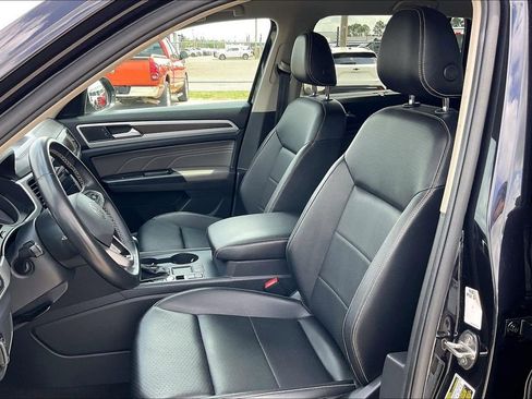 Used 2021 Volkswagen Atlas SE image 18