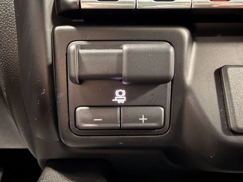 Used 2023 Chevrolet Silverado 3500 High Country image 43