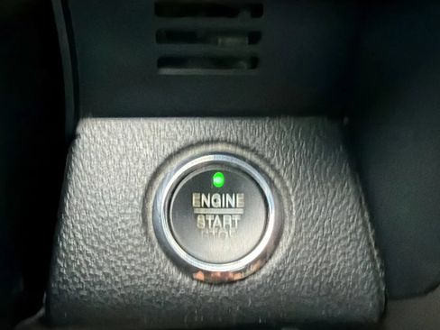 Used 2015 Ford F150 Lariat AWD/4WD image 33