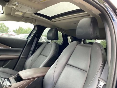 Used 2023 MAZDA CX-30 AWD 2.5 S w/ Premium Package image 2