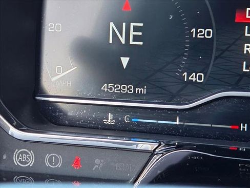 Used 2022 GMC Sierra 1500 Elevation w/ LPO, Elevation Black Package image 11