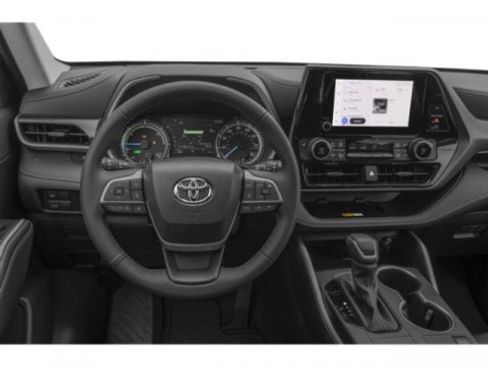 Used 2023 Toyota Highlander XLE FWD image 9
