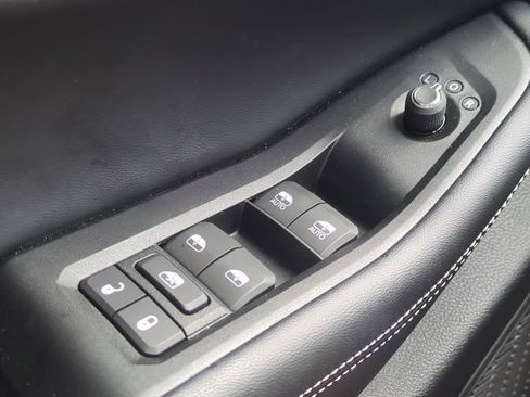 New 2025 Jeep Grand Cherokee Laredo X w/ Luxury Tech Group I RWD image 25