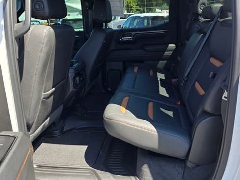 Used 2023 GMC Sierra 1500 AT4 image 14