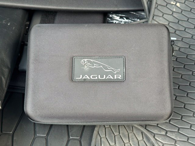 Used 2022 Jaguar F-PACE S AWD/4WD image 23