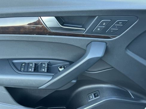 Used 2020 Audi Q5 2.0T Premium w/ Convenience Package image 15