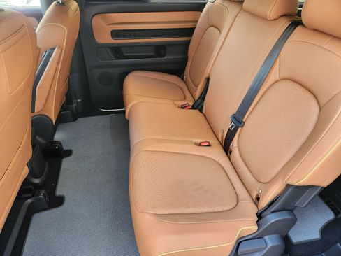 New 2025 Volkswagen ID. Buzz Pro S image 21