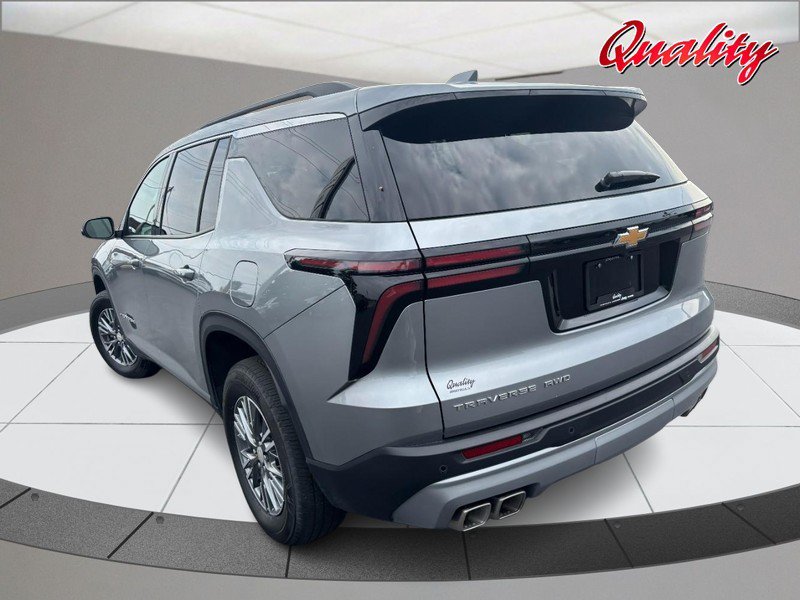 Used 2026 Chevrolet Traverse LT AWD/4WD image 5